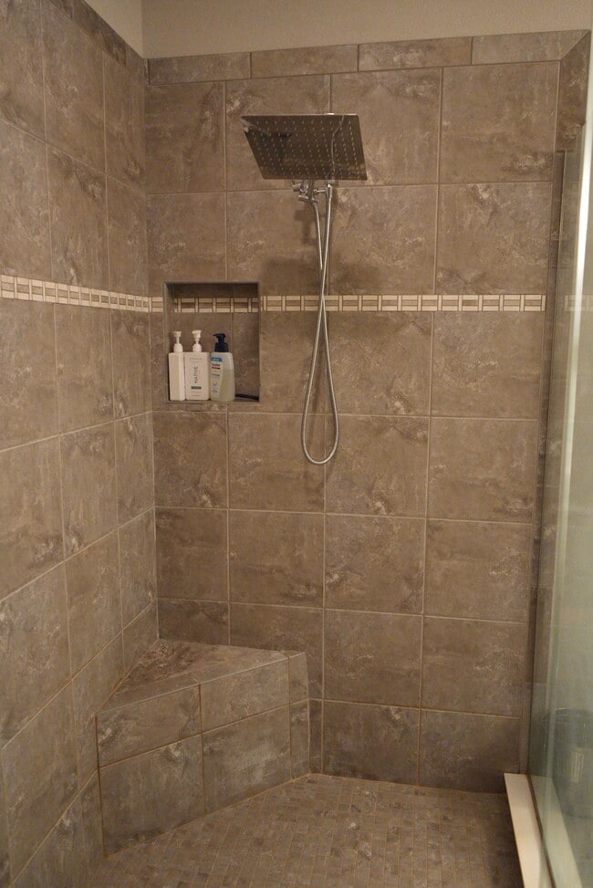 Building Photo - 8716 Terracina Lake Dr