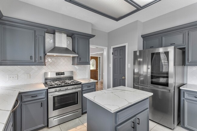 Building Photo - 5622 Woodland Creek Dr