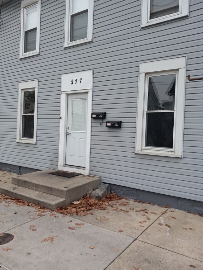 Building Photo - 517 Salem Ave