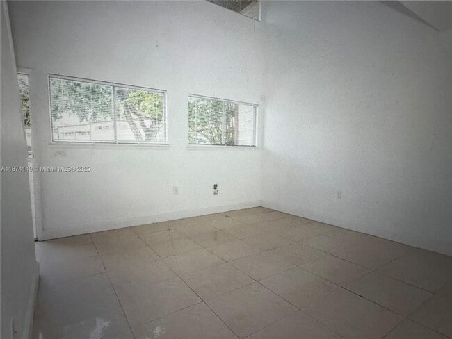 Building Photo - 3984 Crayrich Cir