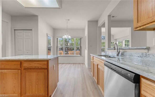 Building Photo - 310 Canaan Cir