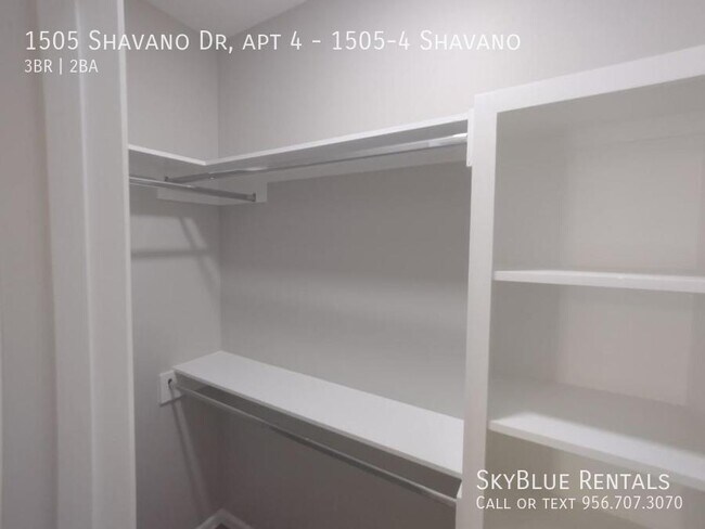 Building Photo - 1505 Shavano Dr