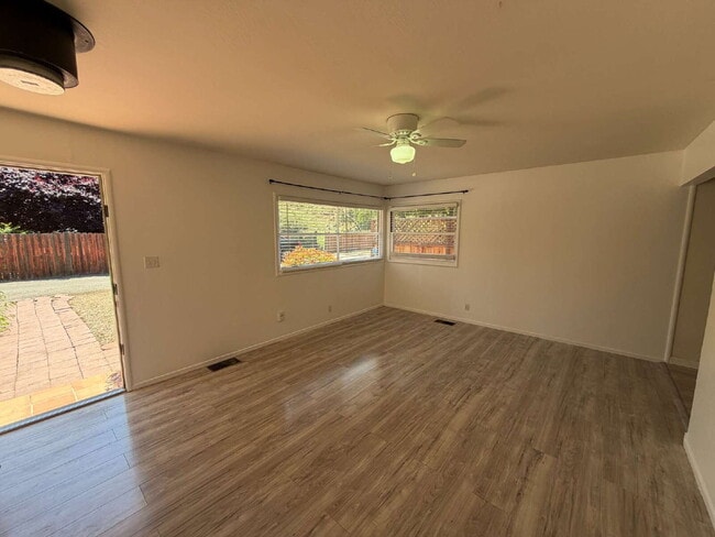 Building Photo - "Charming Concord Retreat: 3-Bedroom, 2-Bath Haven on Bel Air Drive!"