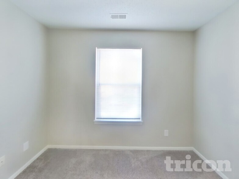 Building Photo - 1411 Blue Brook Way
