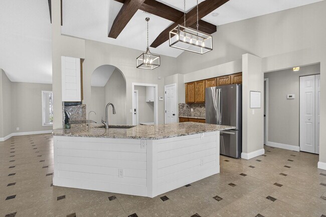 Building Photo - 11646 63rd Ln N