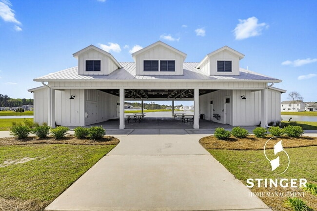 Building Photo - 334 Sanctuary Dr