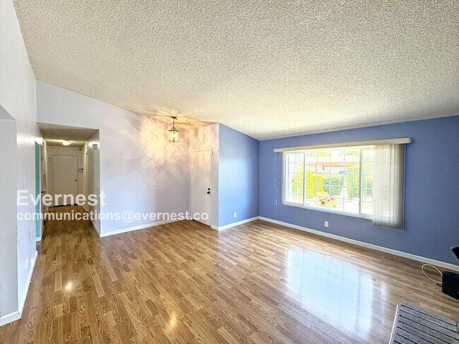 Building Photo - 300 Hannigan Wy
