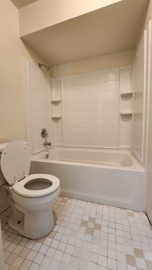 Building Photo - 3509 Rosemary Ct