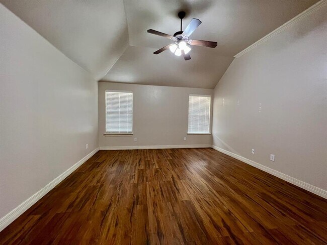 Building Photo - 1604 Dorothy Dr