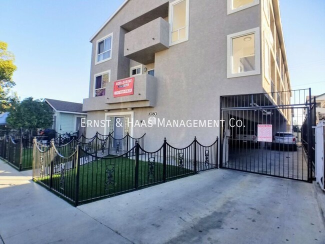 Primary Photo - Lovely 2 Bedroom 2 Bath Condo Styled Apart...