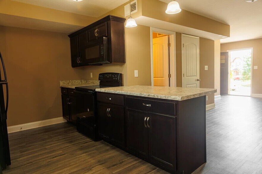 Building Photo - 1775 Spring Water Dr