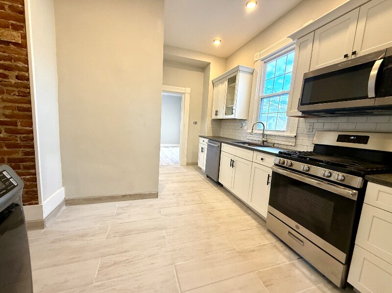 Building Photo - 511 Spottswood St