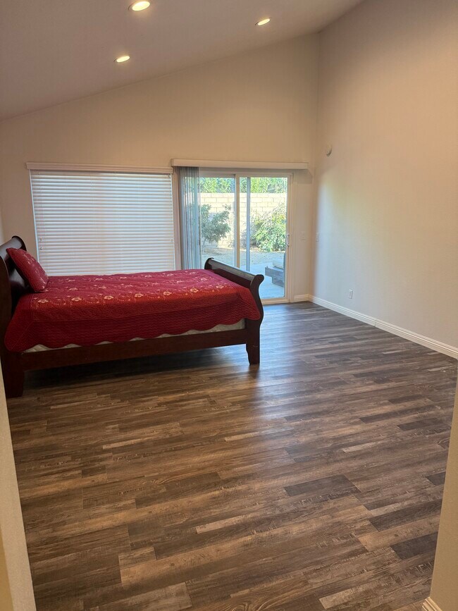 Building Photo - 9140 Crebs Ave