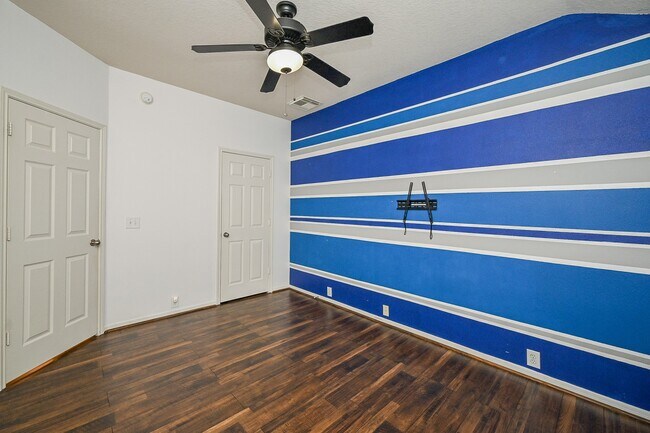 Building Photo - 2726 Redwick Dr