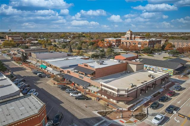 Building Photo - 313 N Mill St