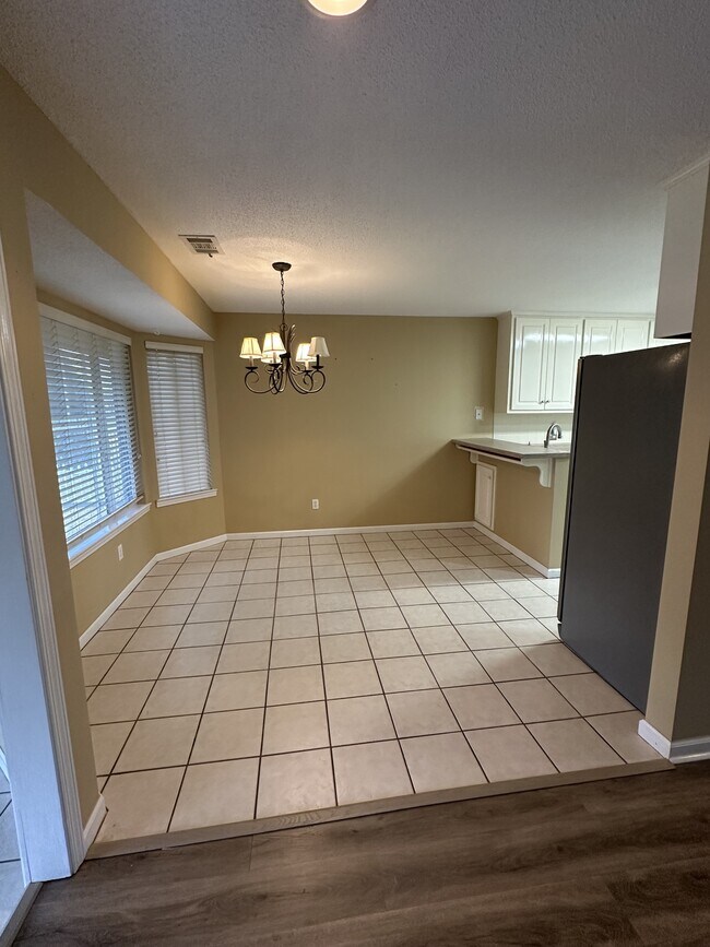 Building Photo - 109 Villa Rd