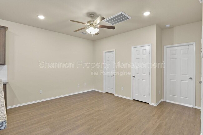 Building Photo - 9650 Warm Spring