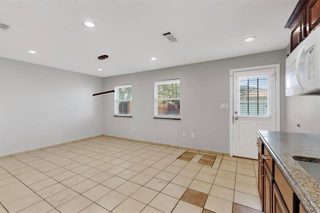 Building Photo - 4429 Oleander Trail