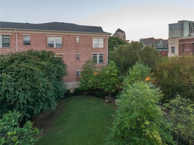 Building Photo - 2331 Worthington St