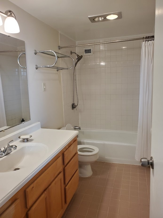 Bathroom - 3705 S George Mason Dr
