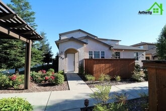 Building Photo - 550 Mission De Oro Dr