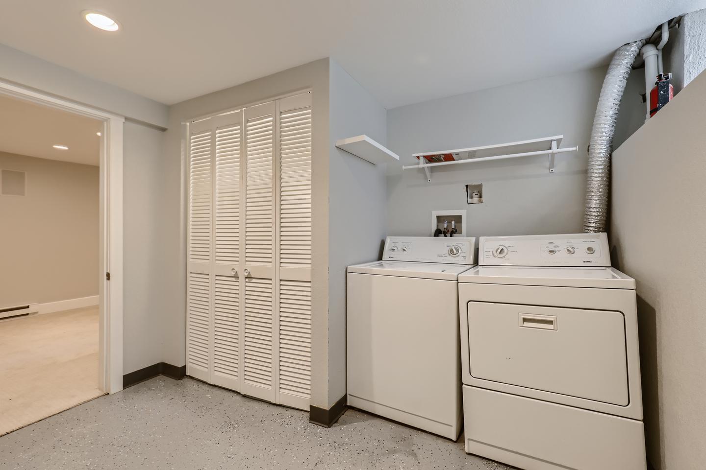 Building Photo - Sophisticated Highlands home walkable to popular eateries