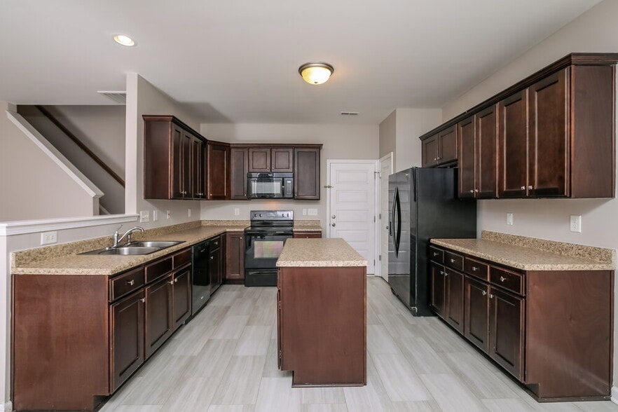 Building Photo - 1253 Braemar Highland Dr