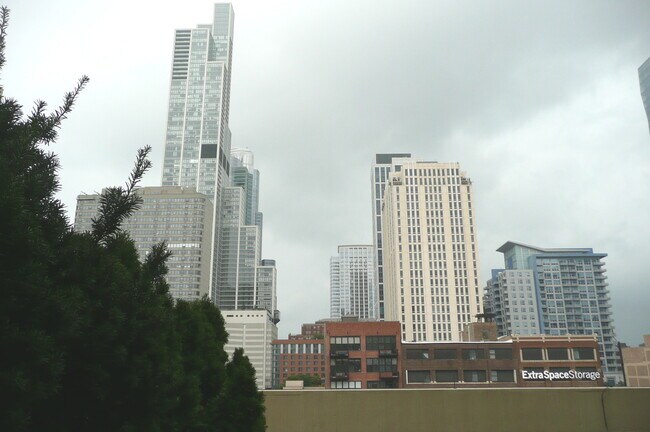 Building Photo - 1255 S State St