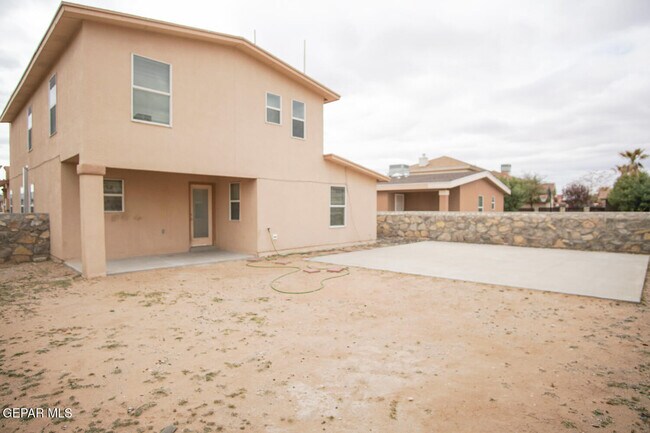 Building Photo - 3272 Garden Point Dr
