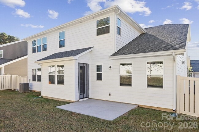 Building Photo - 15311 Red Canoe Way