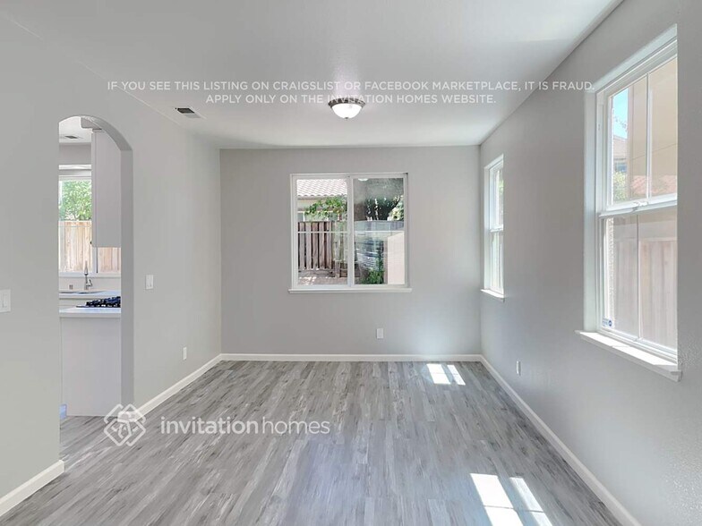 Building Photo - 9239 Fife Ranch Way