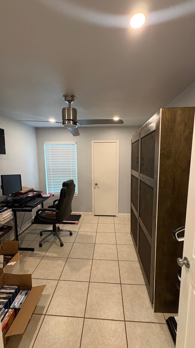 Building Photo - 6809 Blue Dawn Trl