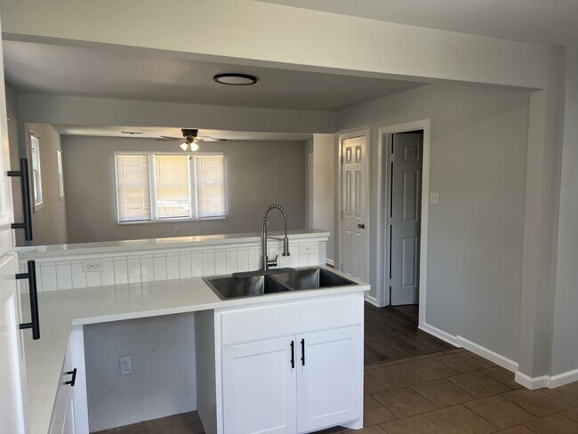 Building Photo - 2021 15th St