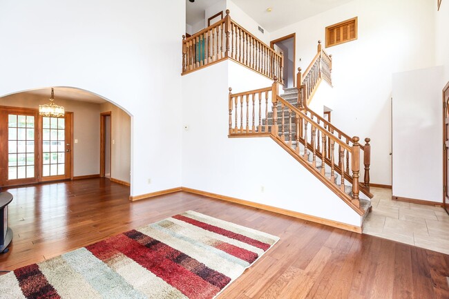 Building Photo - Spacious 3-Bedroom Home with Unfinished Basement in Prime Midtown Fort Collins Location