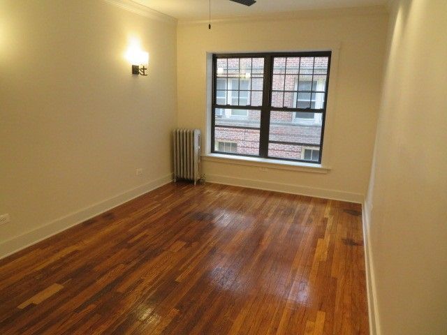 Building Photo - 845 W Agatite Ave