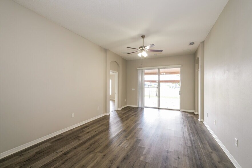 Building Photo - 7442 Citrus Blossom Dr