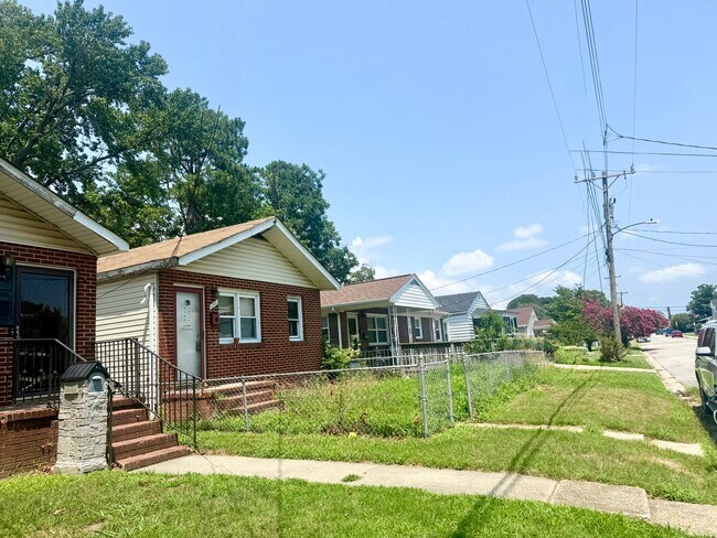 Building Photo - Owner Financing / Easy Path To Being A Homeowner