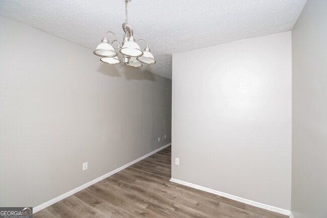 Building Photo - 2215 Fairway Cir SW