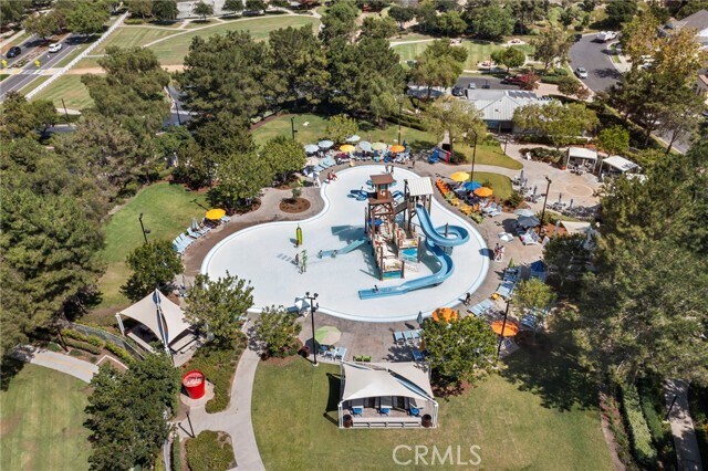 Building Photo - 72 Downing St