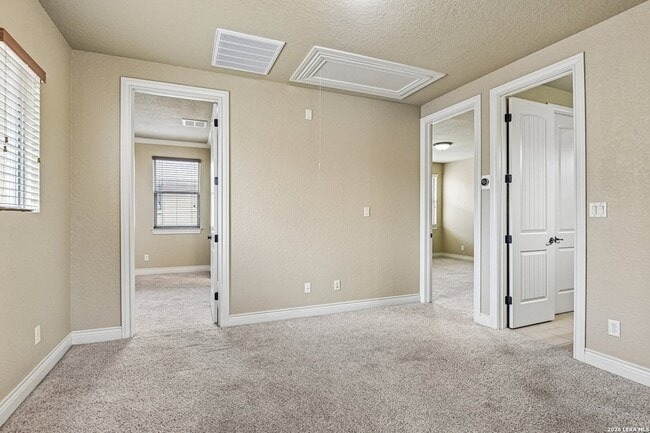 Building Photo - 4911 Country Cv