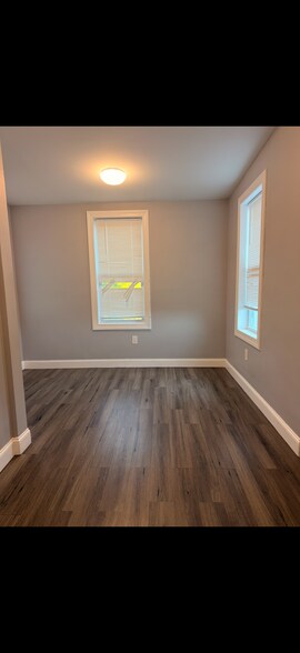 Building Photo - 1008 Boudinot Pl