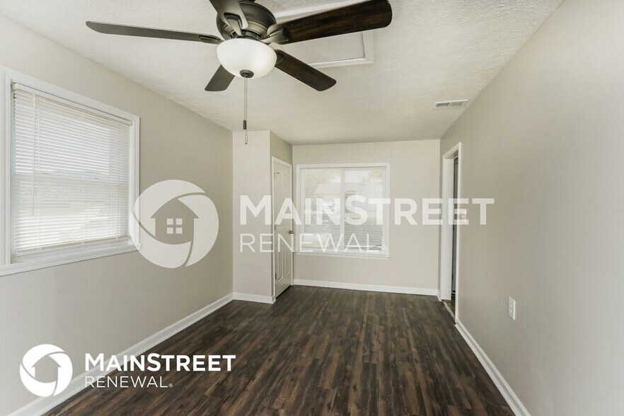 Building Photo - 3010 Mcarthur Way