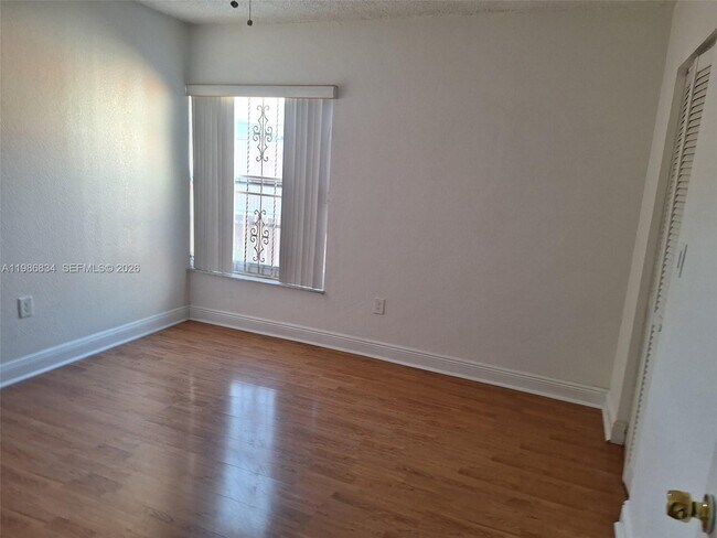 Building Photo - 17600 NW 68th Ave