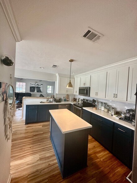 Building Photo - 517 Hunters Creek Cir