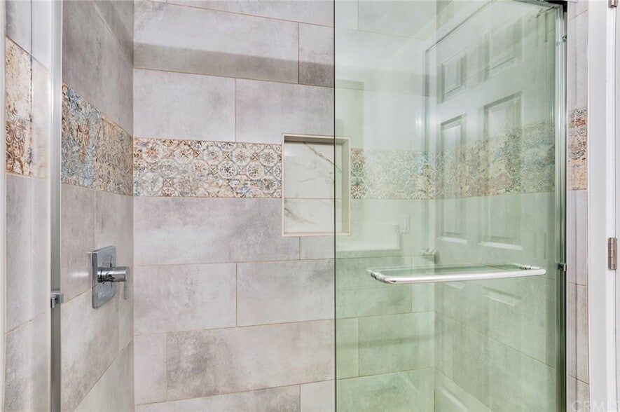 Building Photo - 2343 E 17th St