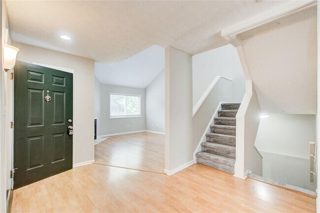 Building Photo - 1301 Parkaire Crossing