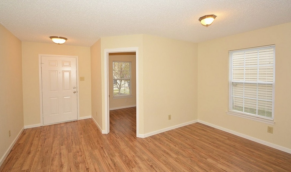 Building Photo - 15282 Beam St