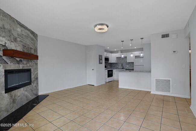 Building Photo - 791 Assisi Ln