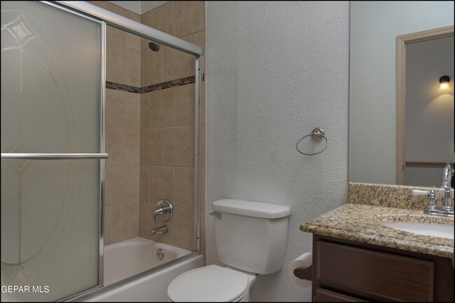 Building Photo - 894 Melville Ln