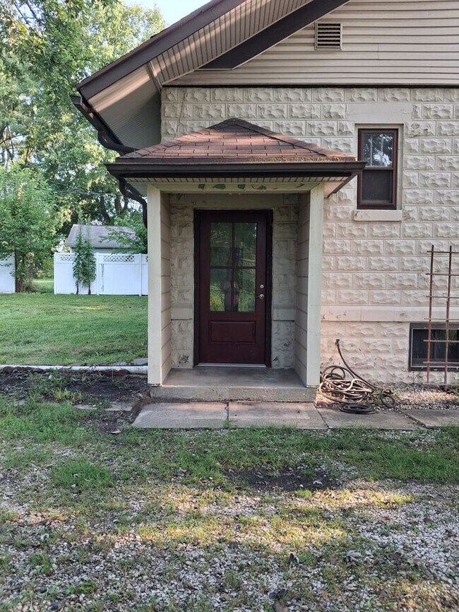 Building Photo - 4 bedroom home in Galien, MI